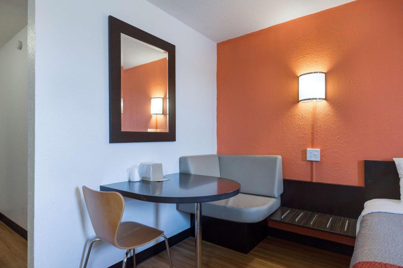 Motel 6-Lincoln, Il Zewnętrze zdjęcie